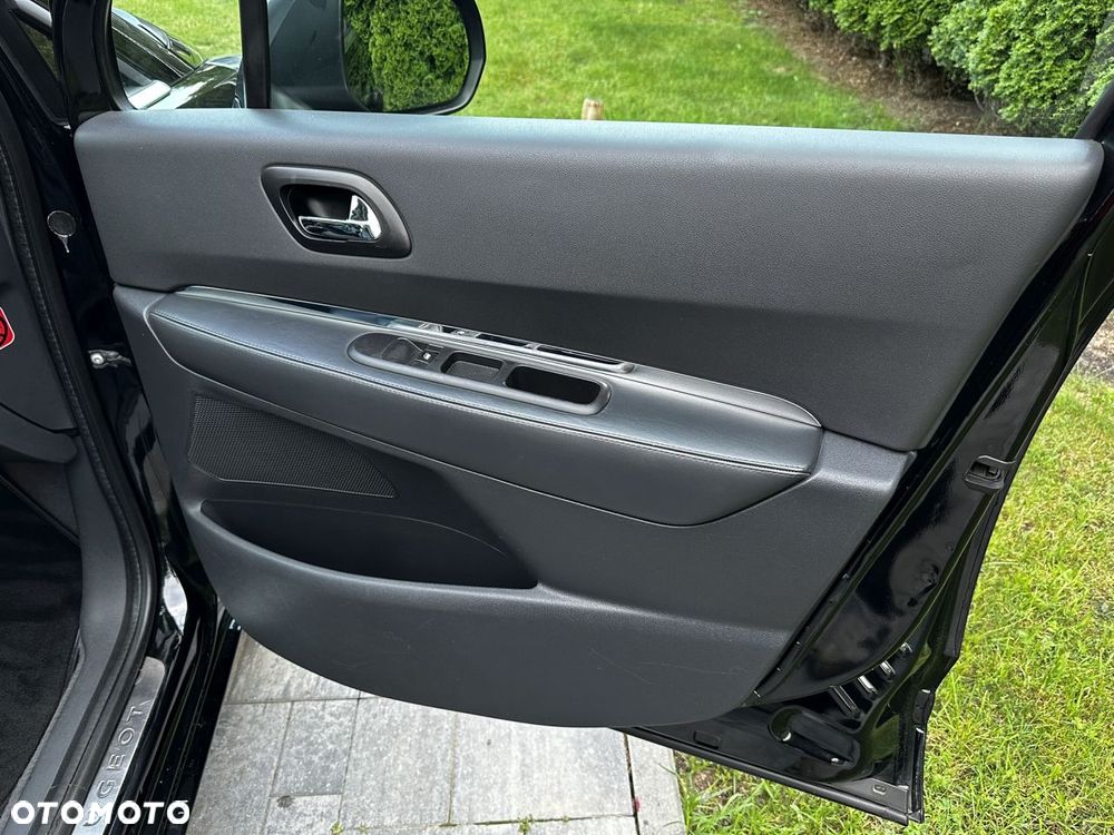 Peugeot 5008 HDI 150 Business-Line - 26