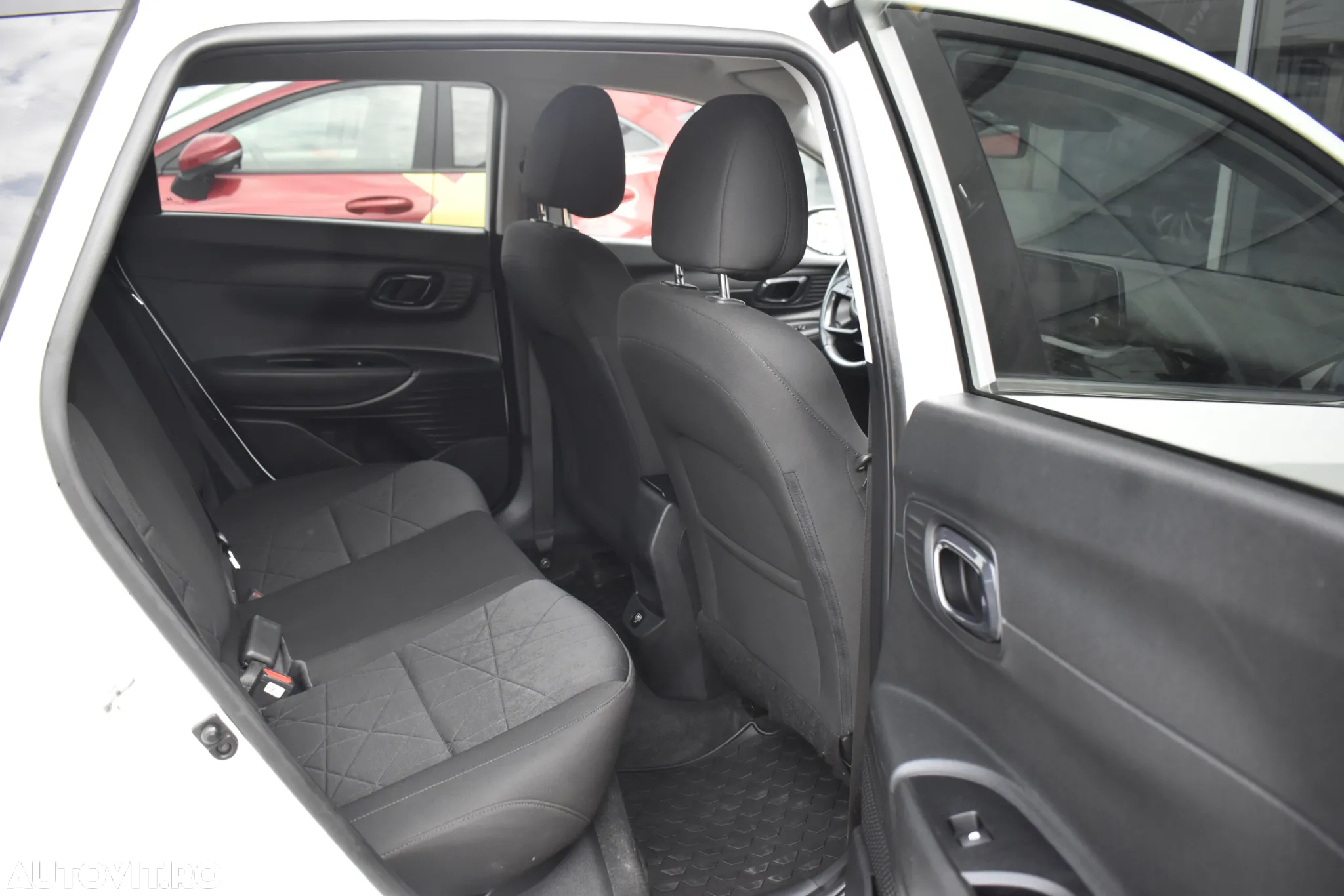 Hyundai Bayon 1.0 T-GDI M-Hybrid 100 CP 7DCT Led Line - 38