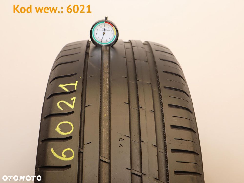 Nokian Powerproof SUV - 235/65 R18 - 1