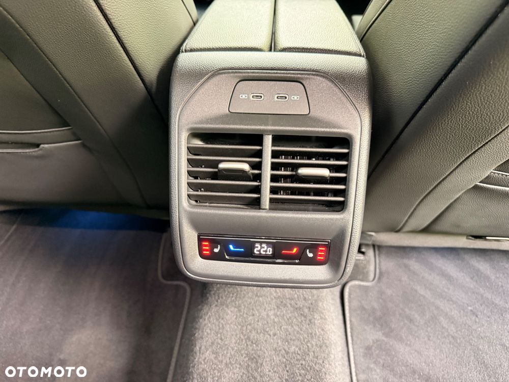 Skoda Superb 2.0 TDI SCR 4x4 L&K DSG - 18