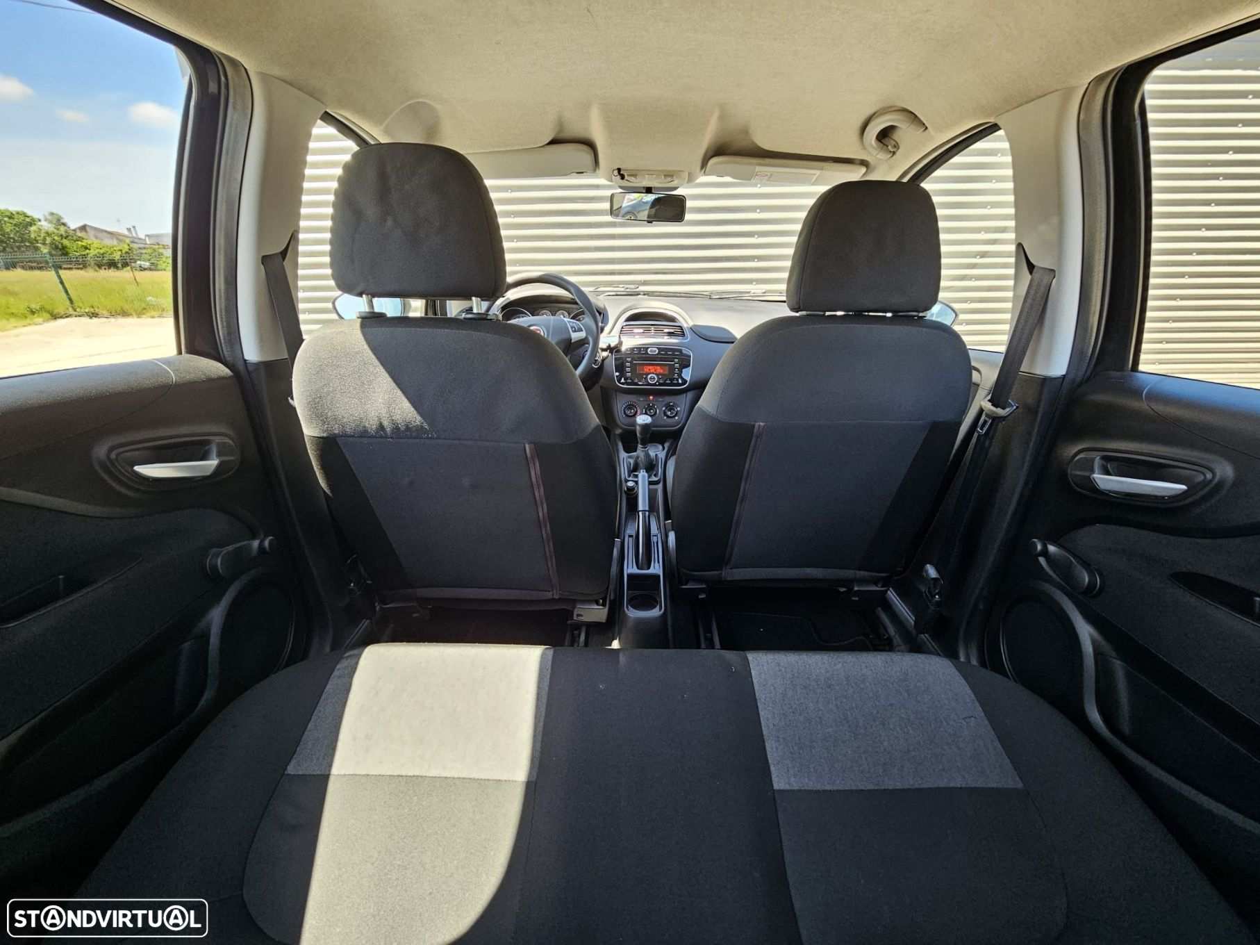 Fiat Punto 1.3 M-Jet Lounge S&S - 39