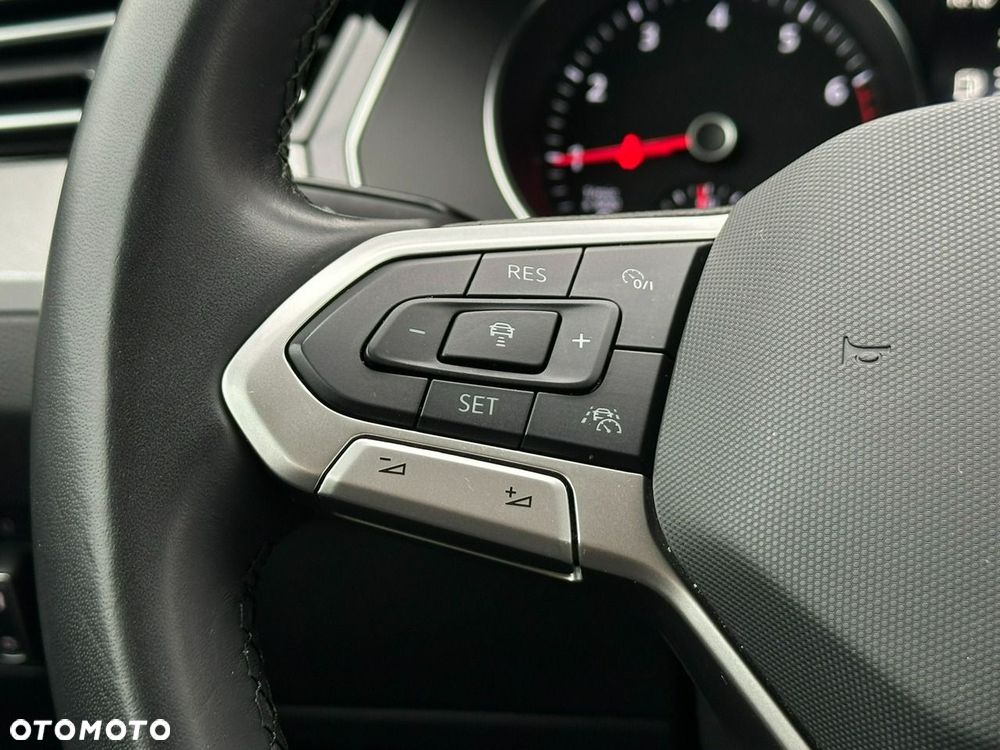 Volkswagen Passat - 26