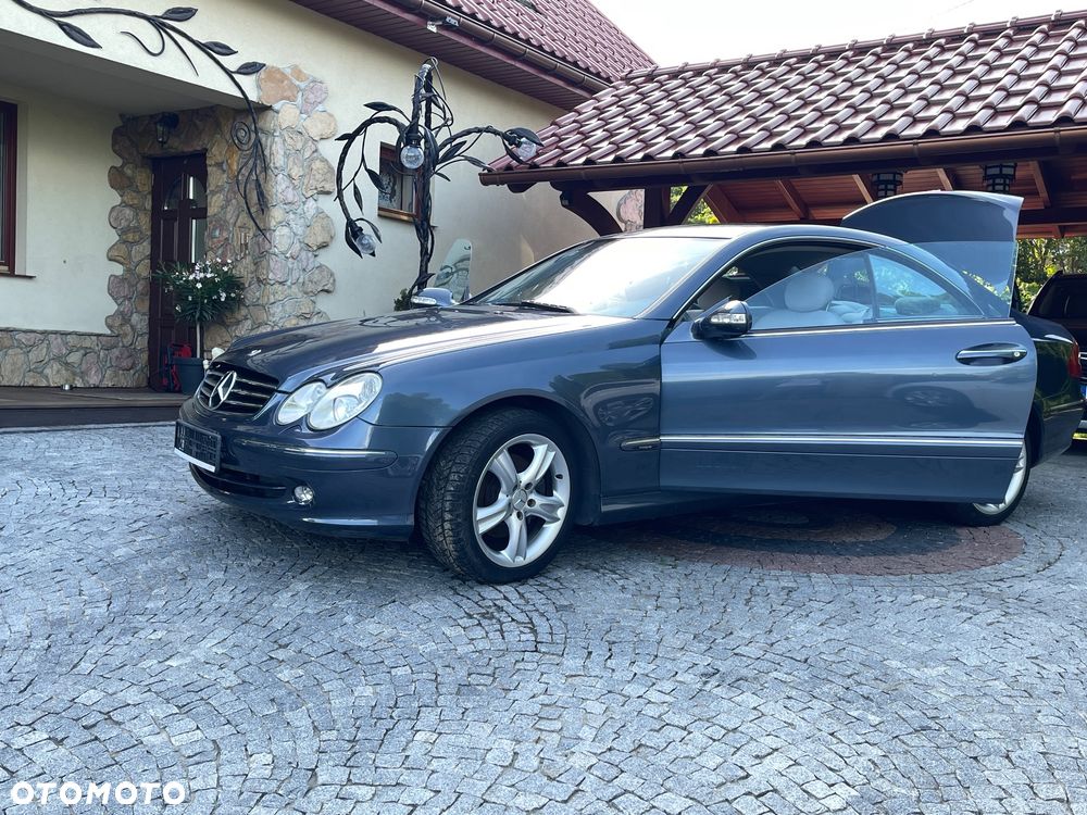 Mercedes-Benz CLK - 11