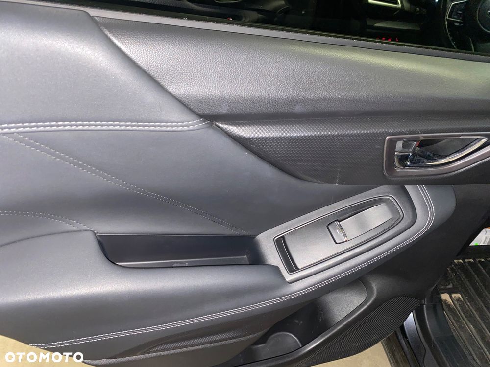 Subaru Forester 2.0 i Platinum Lineartronic - 20