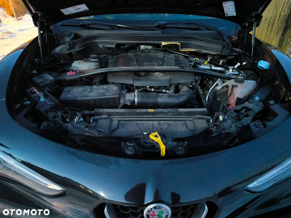 Alfa Romeo Stelvio 2.0 Turbo 16V AT8-Q4 Ti - 17