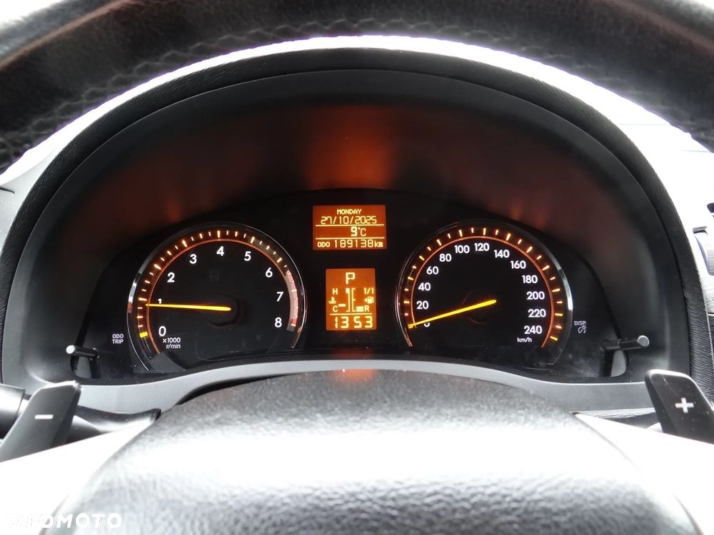 Toyota Avensis 2.0 Sol EU5 MS - 23