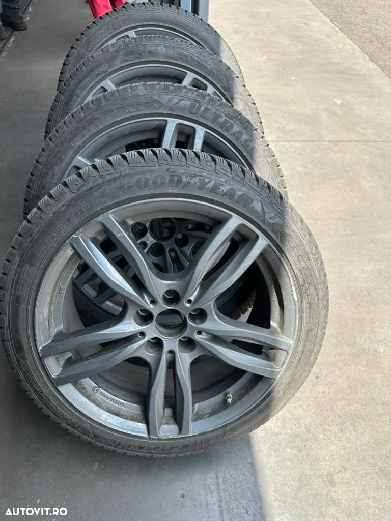 Jaguar XE D180 RWD Standard SE - 17