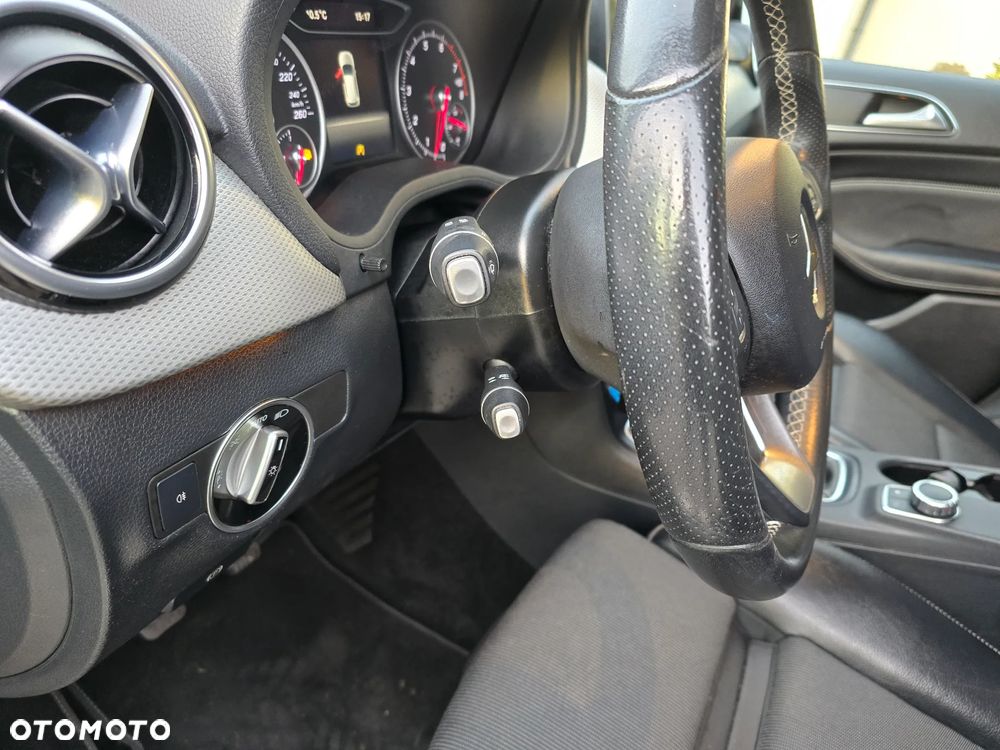 Mercedes-Benz Klasa B 200 BlueEFFICIENCY Edition 1 - 11