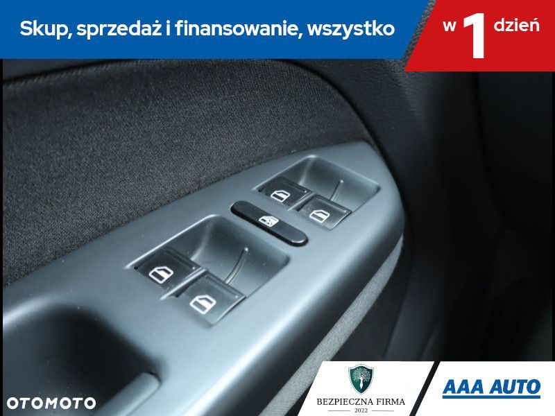 Volkswagen Touran - 17