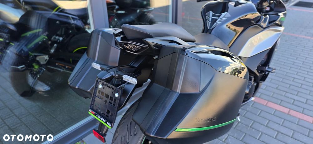 Kawasaki Ninja 1000 SX - 21