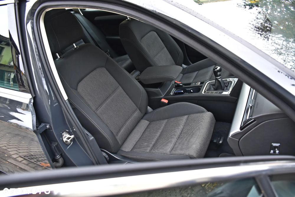 Volkswagen Passat 2.0 TDI BMT Comfortline - 16