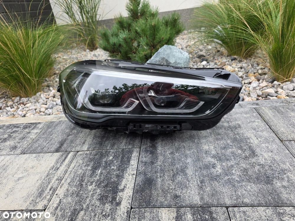 BMW X1 F48 LIFT LCI Lampa prawa przód Full Led Adaptive 5A01178-03 - 1