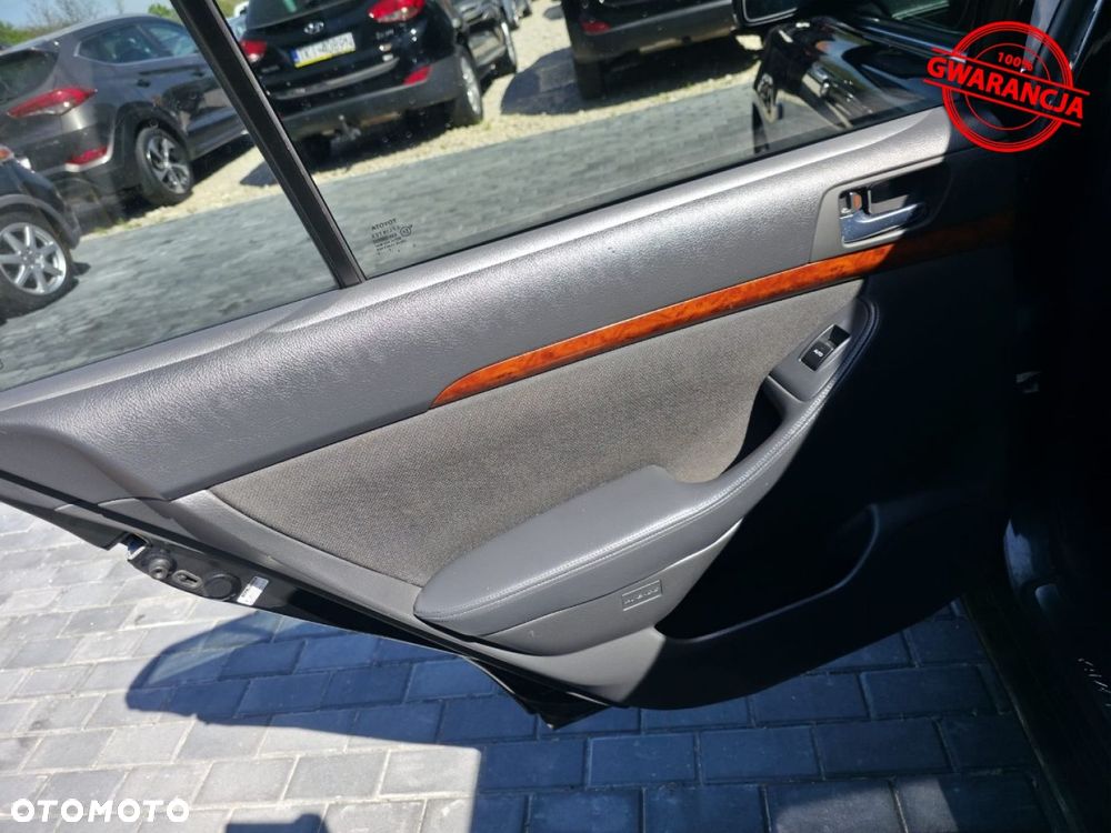 Toyota Avensis - 39