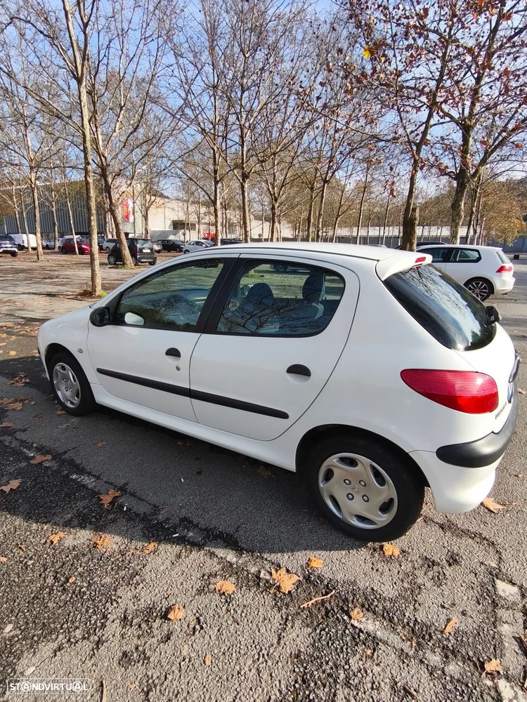 Peugeot 206 1.1 XR Présence - 2