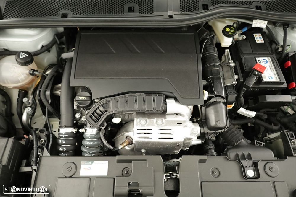 Citroën C4 1.2 PureTech Plus EAT8 - 24