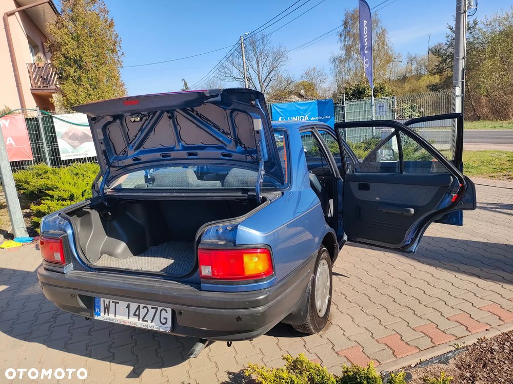 Mazda 323 - 31