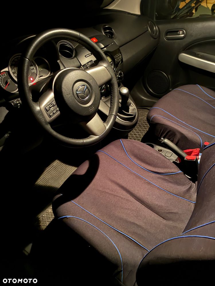 Mazda 2 - 7