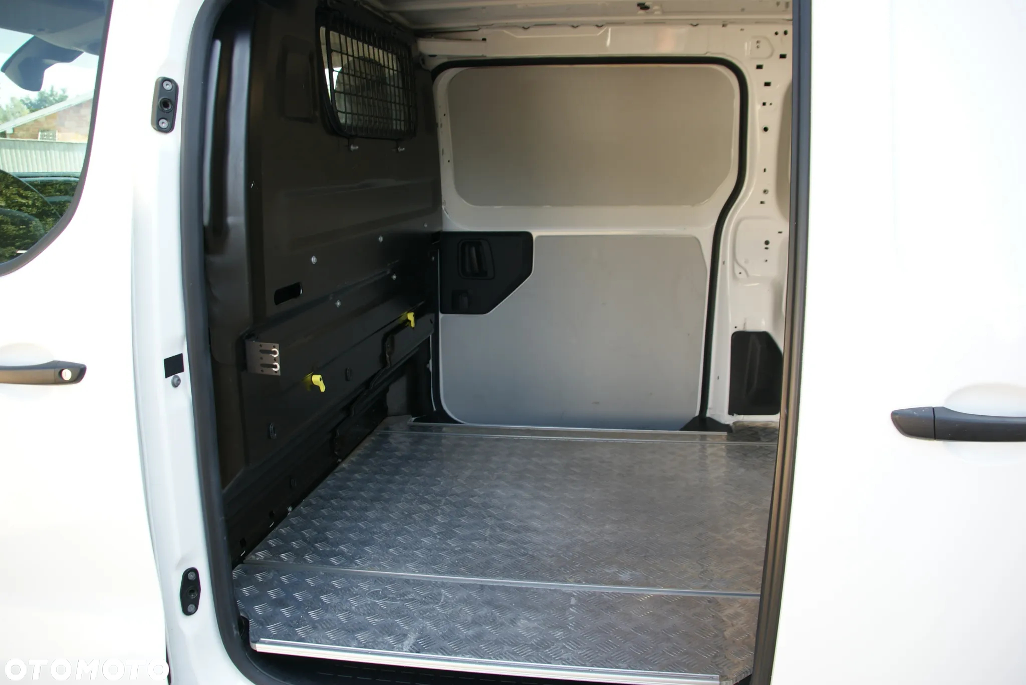 Peugeot Expert - 16