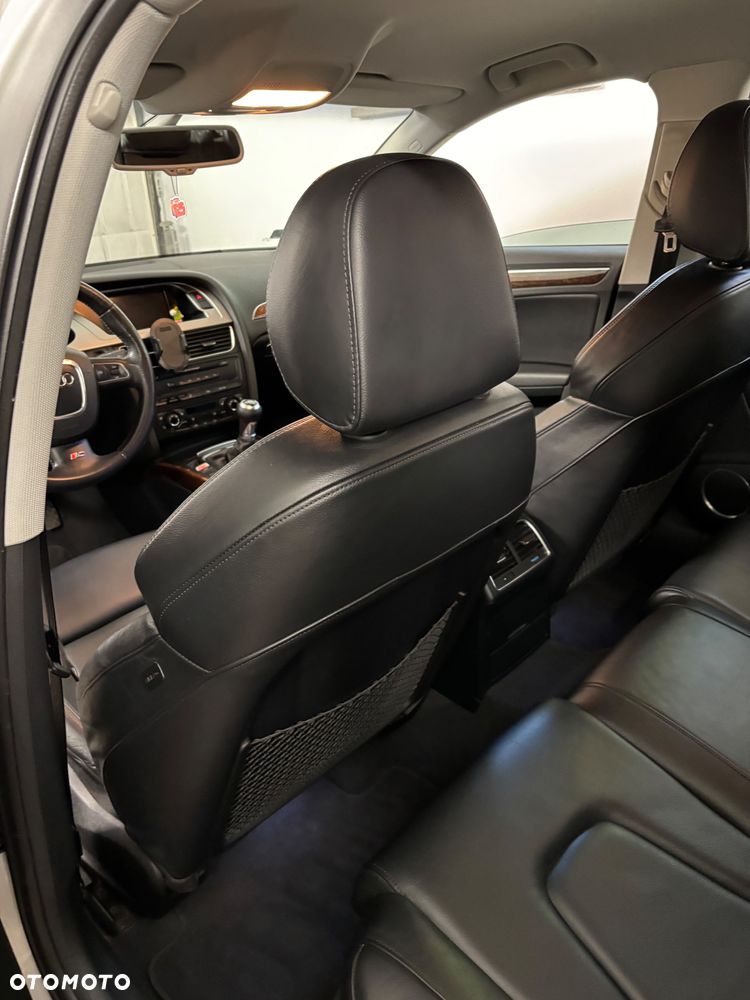 Audi A4 Limousine - 12