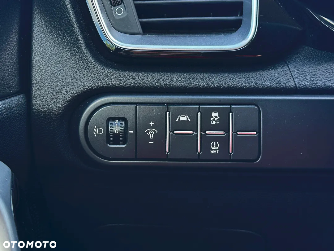 Kia Ceed 1.4 T-GDI DCT OPF Platinum Edition - 24