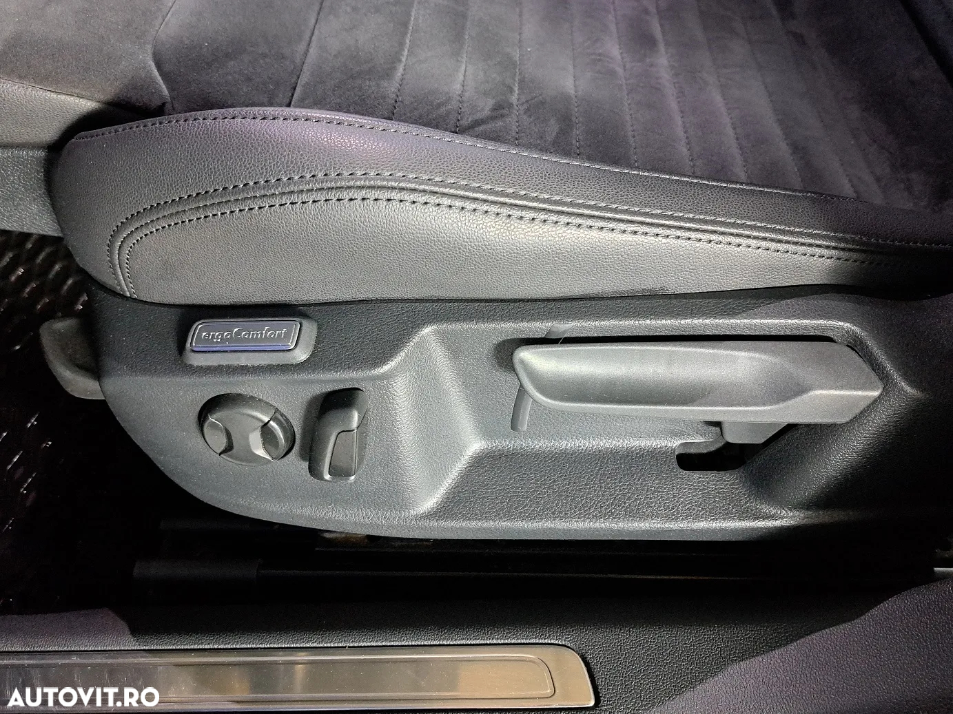 Volkswagen Passat - 11