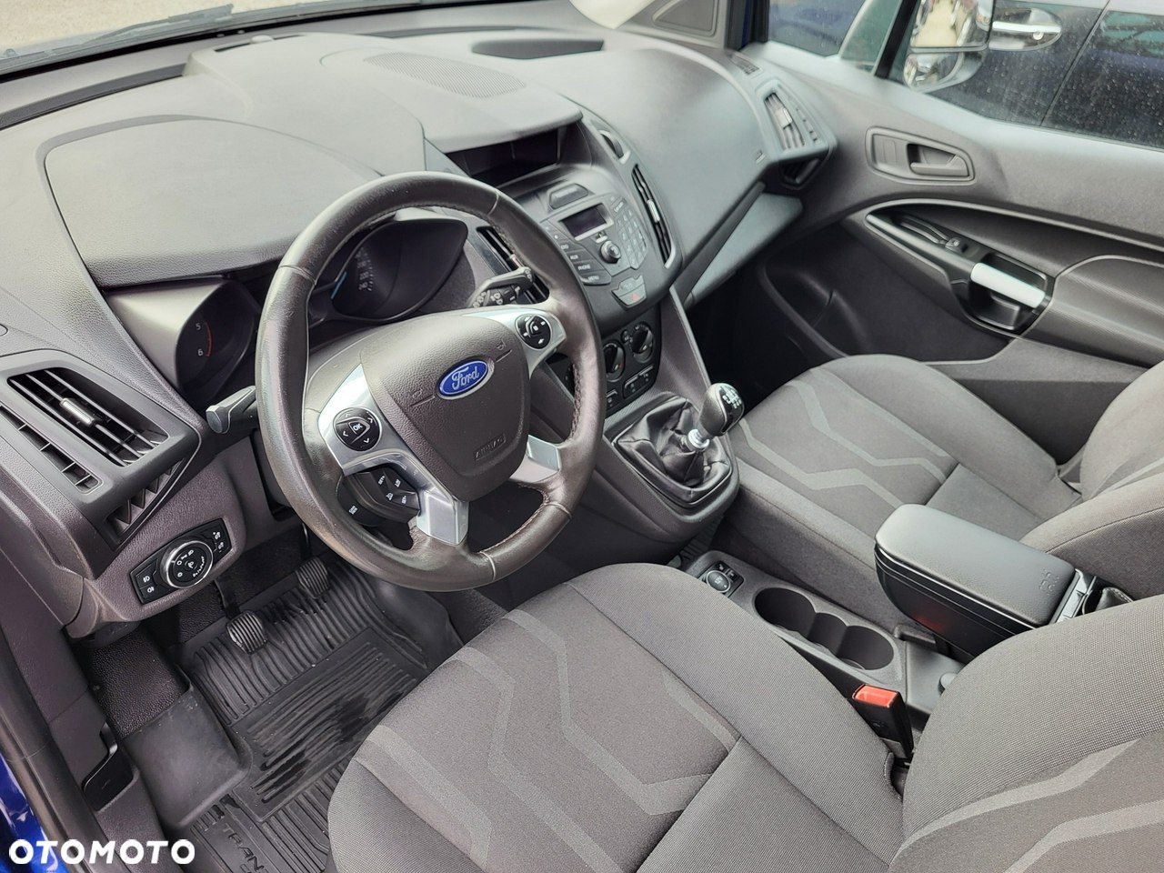 Ford Transit Connect - 16