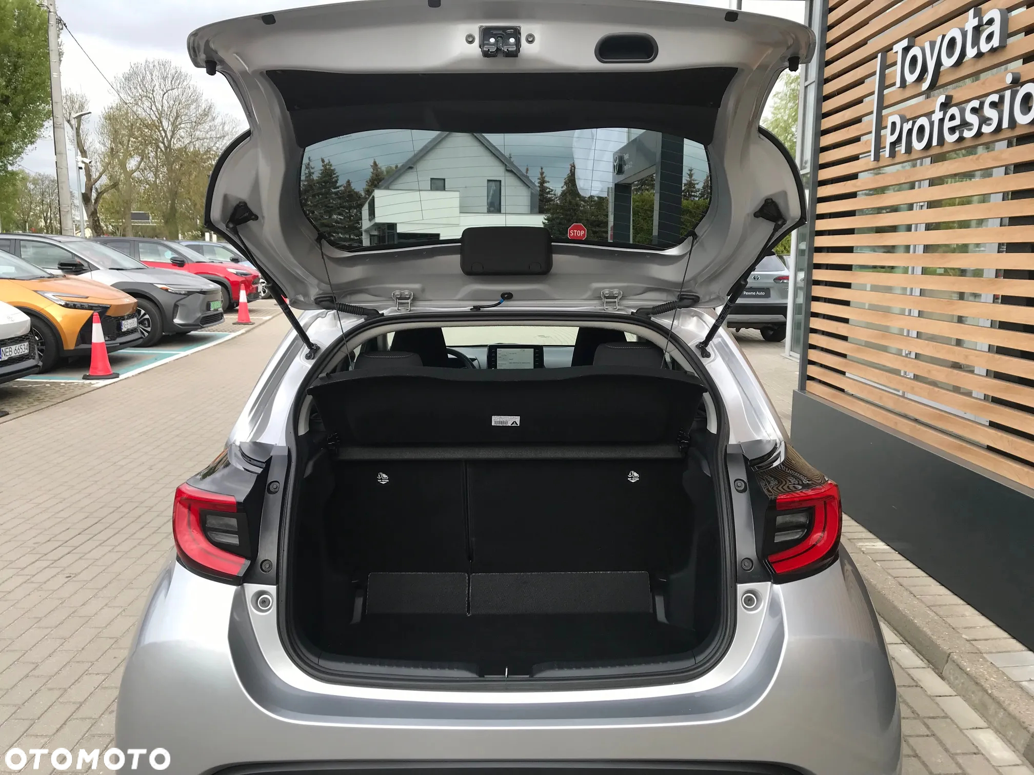 Toyota Yaris 1.5 Comfort CVT - 9