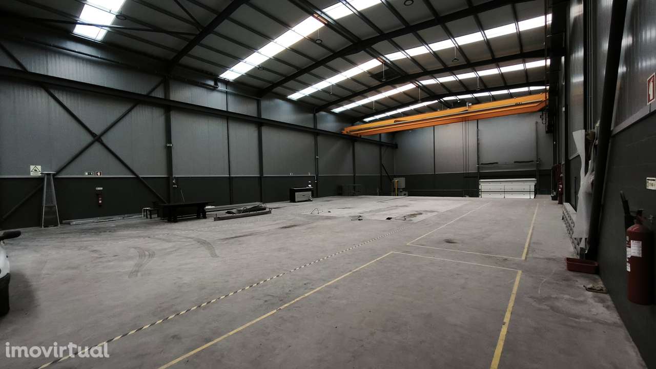 Armazém com área total de 1200m, Olival, Vila Nova de Gaia - Grande imagem: 3/12