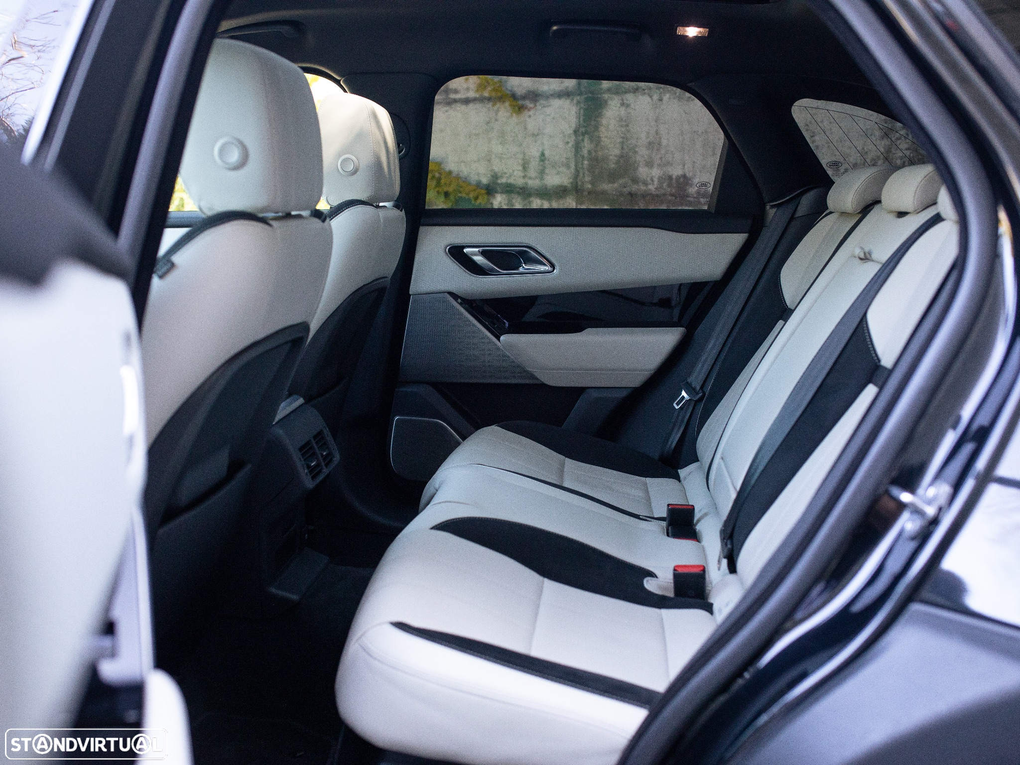 Land Rover Range Rover Velar 2.0 D R-Dynamic HSE - 29