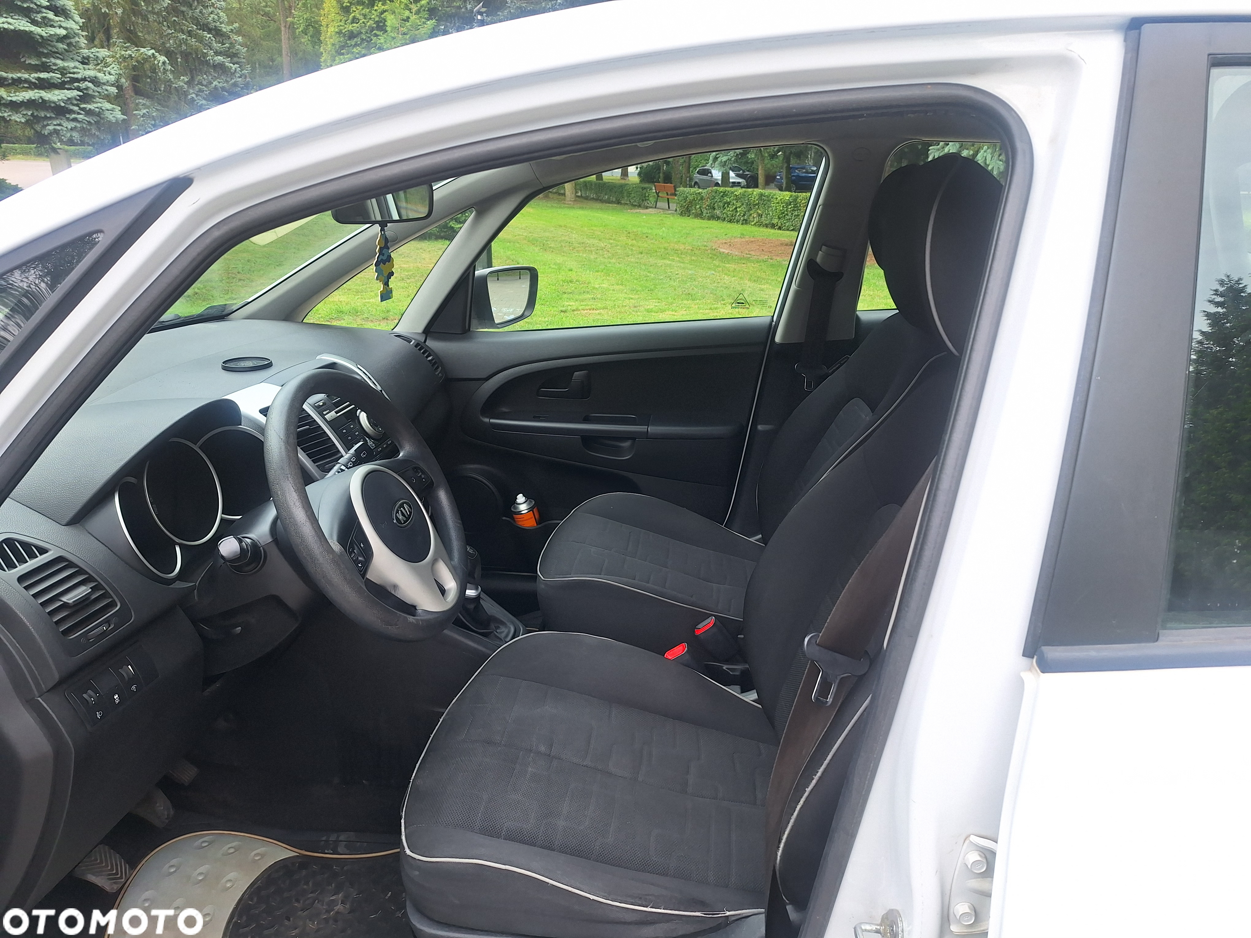 Kia Venga - 11