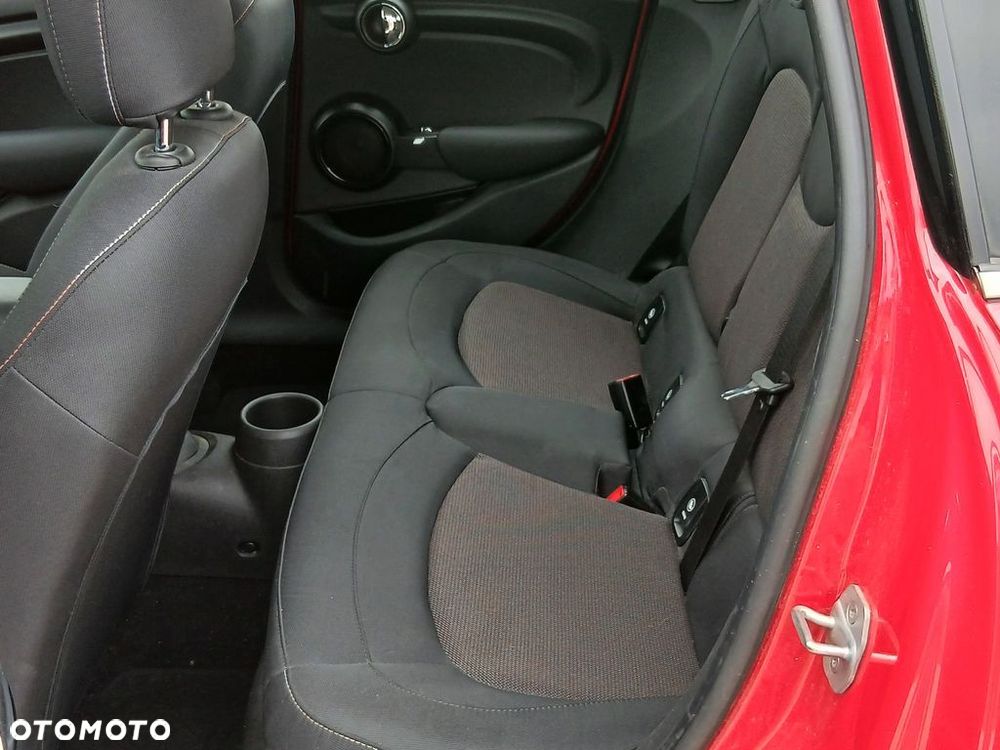MINI Cooper Standard - 11