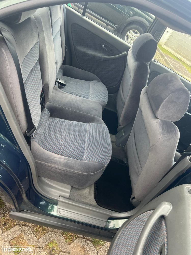 Honda Civic 1.5i - 1
