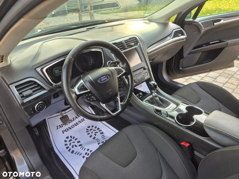 Ford Mondeo - 32
