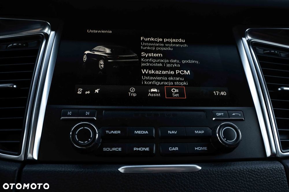 Porsche Macan - 31