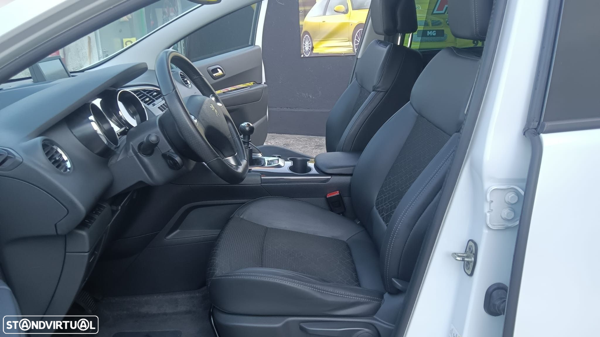 Peugeot 3008 1.6 HDi Allure - 5