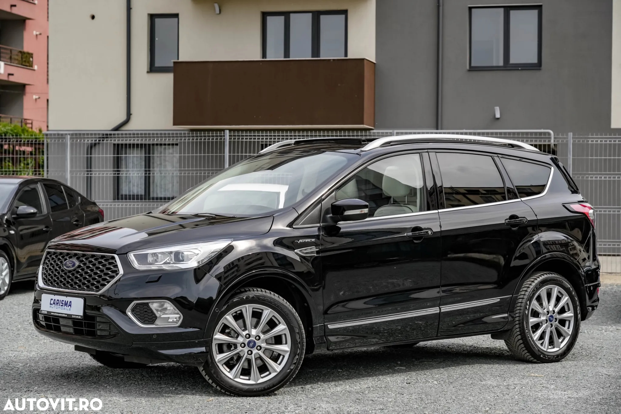 Ford Kuga 2.0 TDCi 4WD Powershift Vignale - 6