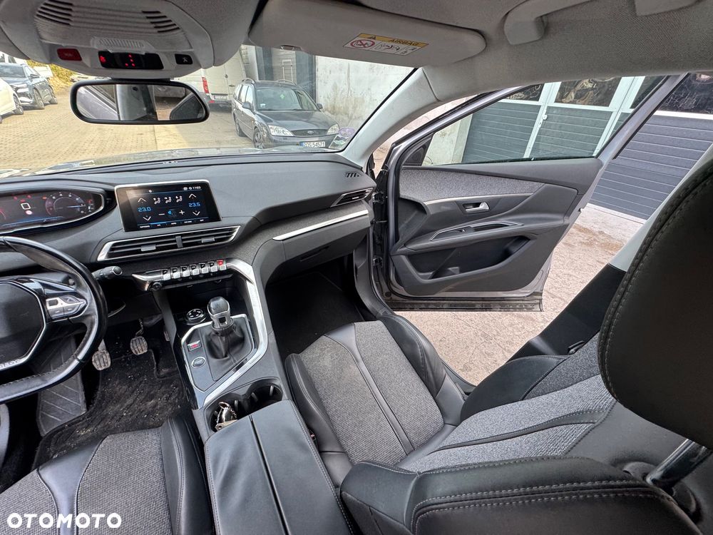 Peugeot 3008 PureTech 130 Stop & Start GPF Allure - 6