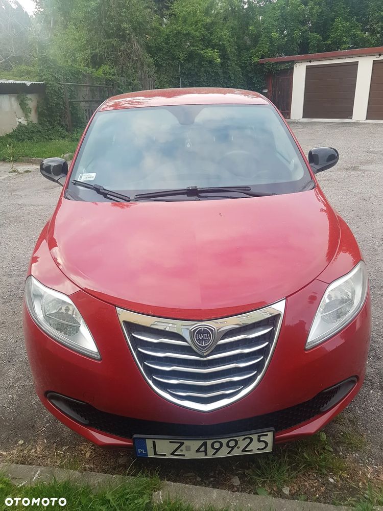 Lancia Ypsilon 1.2 8V Silver - 1