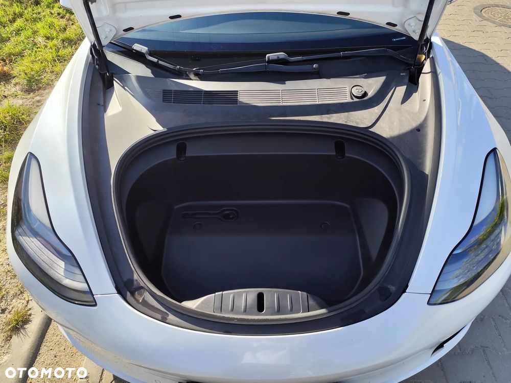 Tesla Model 3 Standard Range Plus - 8