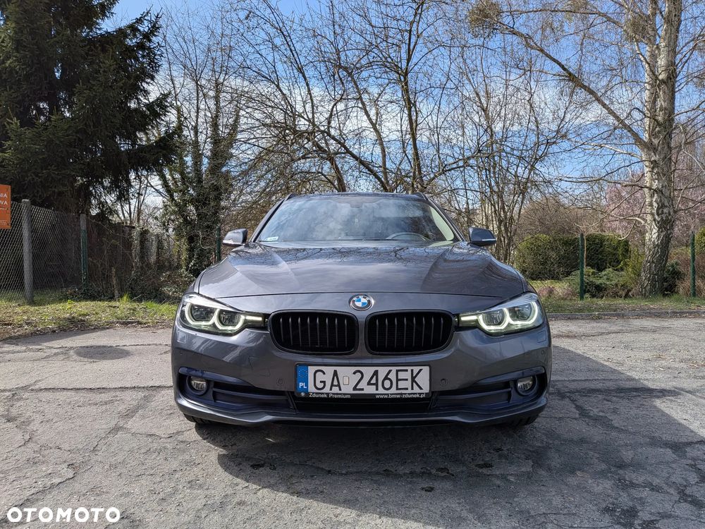 BMW Seria 3 318d M Sport Shadow - 1