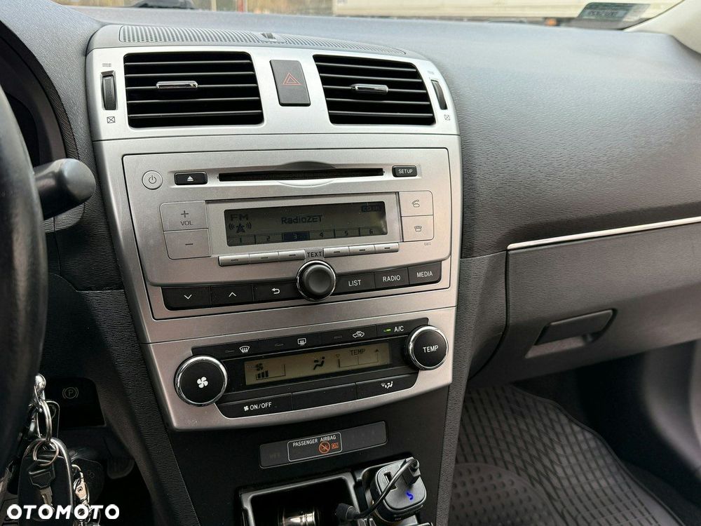 Toyota Avensis 2.0 D-4D Active - 7