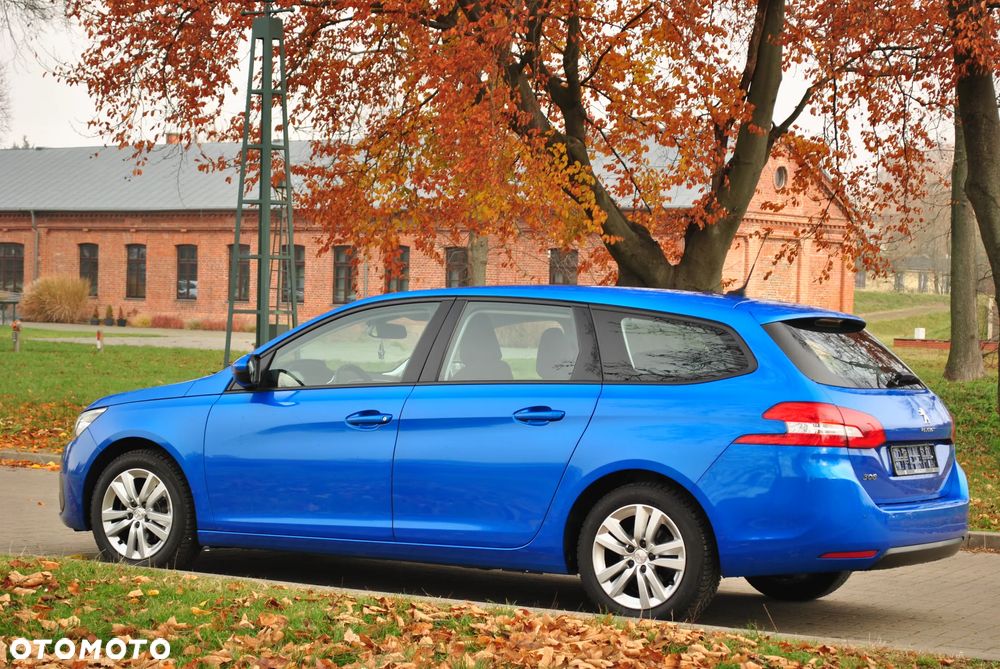 Peugeot 308 1.5 BlueHDi Active Pack Business S&S EAT8 - 5