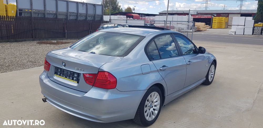 BMW Seria 3 318d - 11