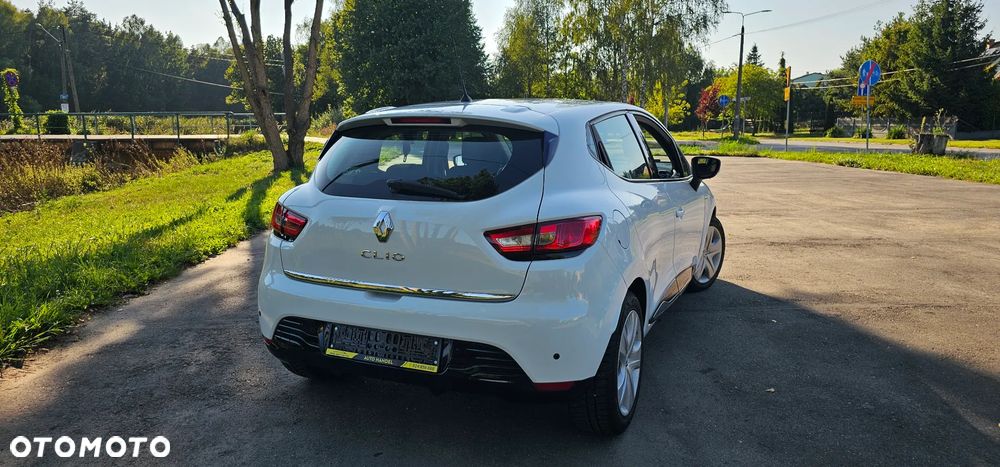 Renault Clio 1.2 16V 75 LIMITED - 7