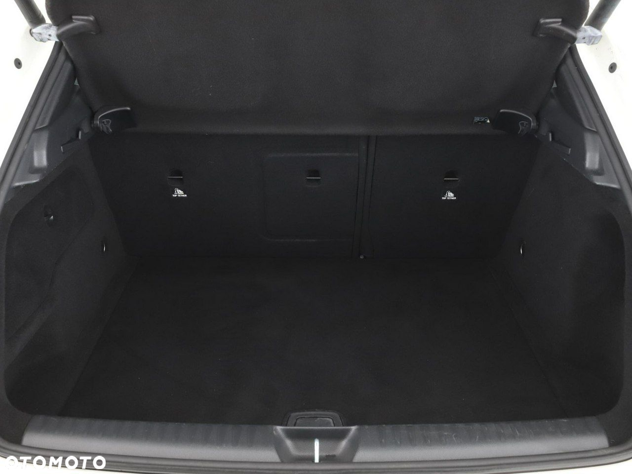 Mercedes-Benz GLA - 20