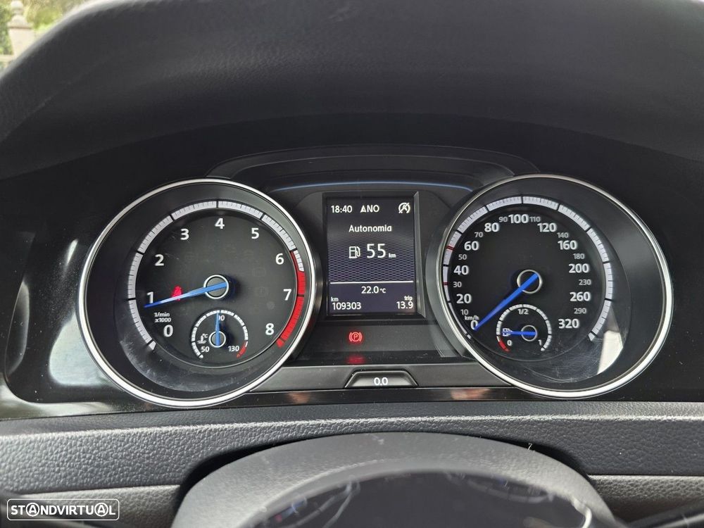 VW Golf R 4Motion BlueMotion - 9