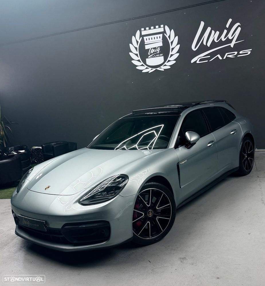 Porsche Panamera Sport Turismo 4S E-Hybrid - 1