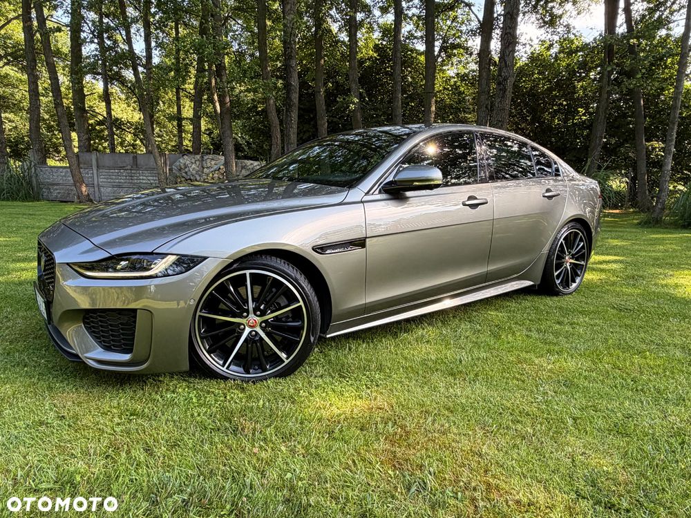 Jaguar XE P250 R-Dynamic S - 1