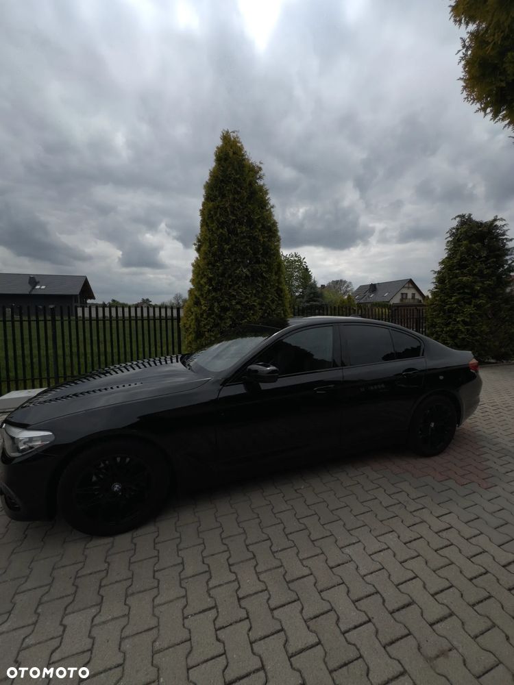 BMW Seria 5 520d xDrive Sport Line sport - 3