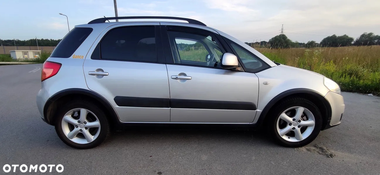 Suzuki SX4 1.6 GS / Premium - 4